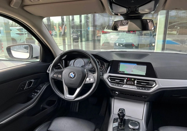 BMW Seria 3 cena 108900 przebieg: 118795, rok produkcji 2019 z Leżajsk małe 596